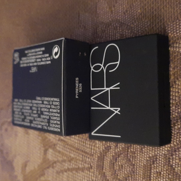 Nars Eyeshadow Single in Pyrennes - Picture 6 of 6